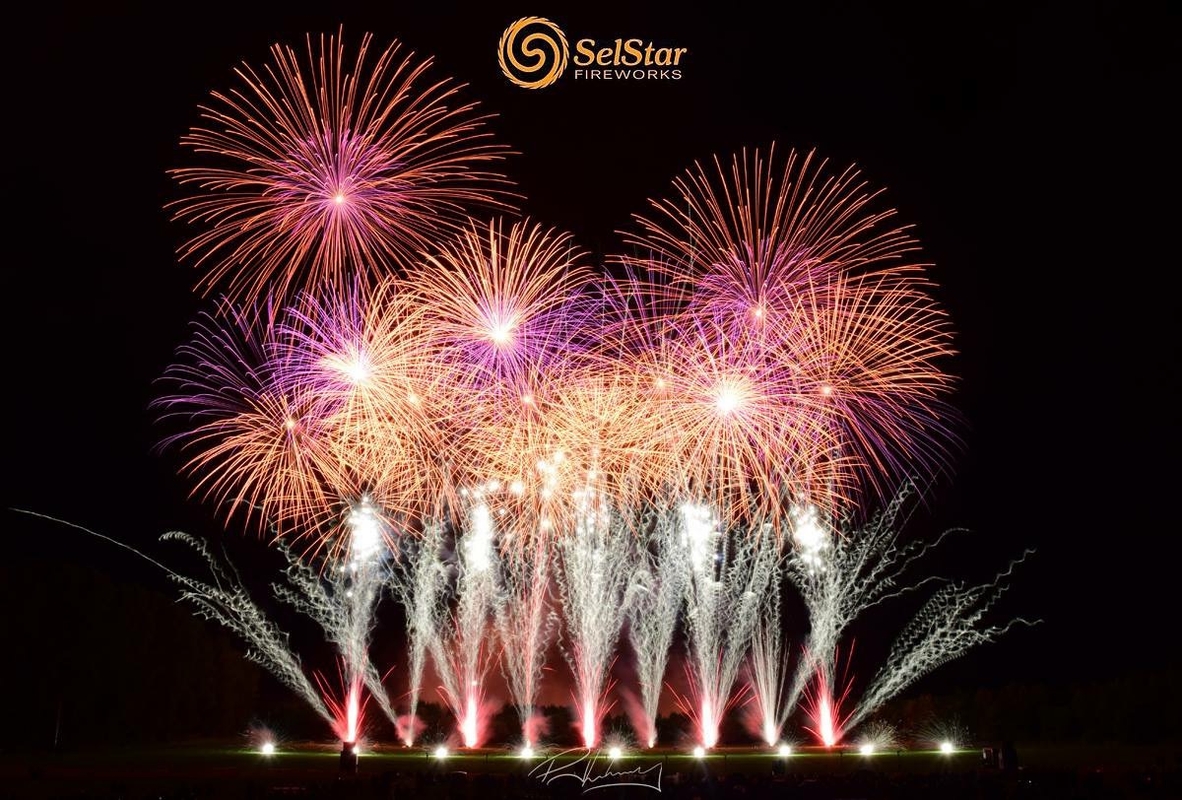 Gallery Item 1 for Selstar Fireworks Ltd