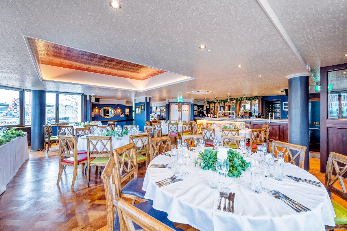 Gallery Item 3 for Doggetts Coat and Badge